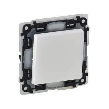   LEGRAND 752101 Valena Life Egy pólusú kapcsoló 10 AX fehér