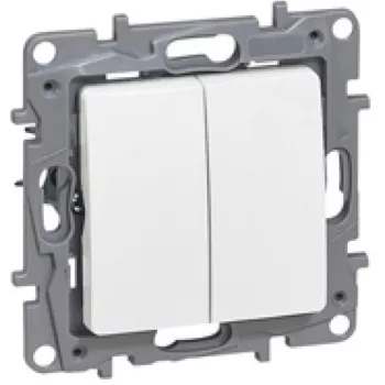 LEGRAND 764506 Niloé Csillárkapcsoló körömmel fehér