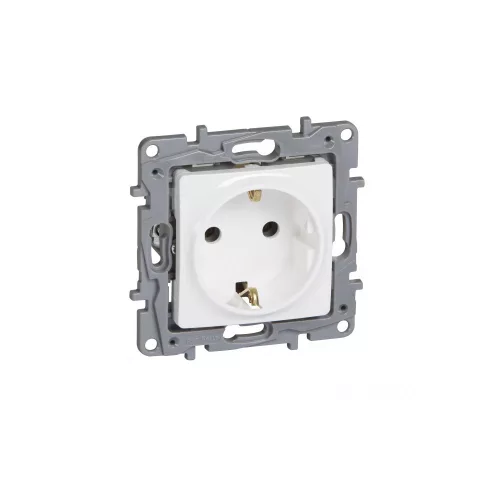 LEGRAND 764539 Niloé 2P+F Csatlakozóaljzat körömmel fehér