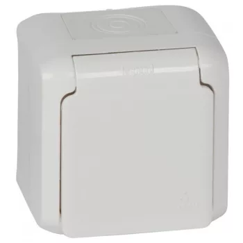   LEGRAND 782373 Forix IP44 FK 2P+F Földelt csatlakozóaljzat 16A csapófedéllel fehér